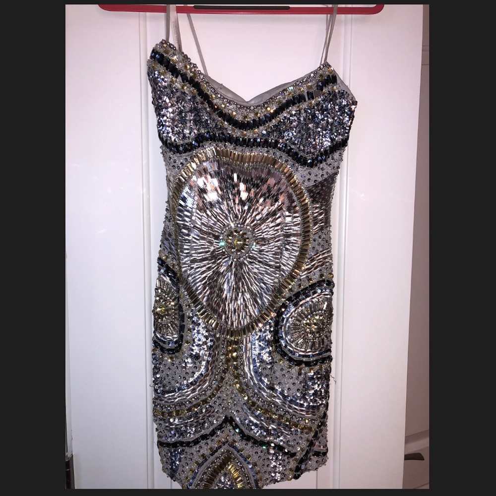 Sherri Hill Size 2 no alterations.